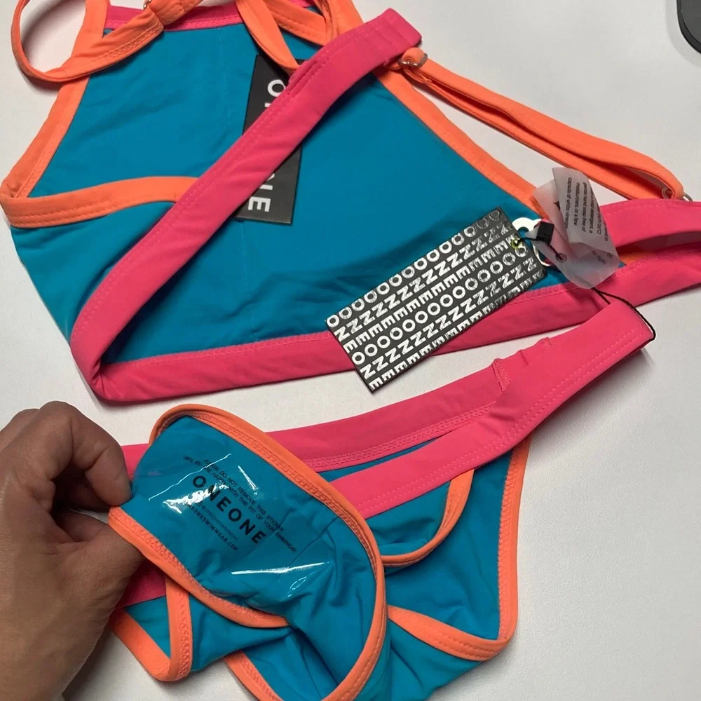 NWT size M medium One One halter neck high leg bikini set - Picture 4 of 4